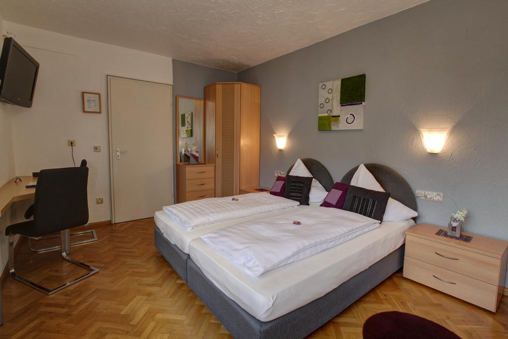 H41 Inn Hotel Garni Freiburg (Adults Only) غوندلفينجن المظهر الخارجي الصورة