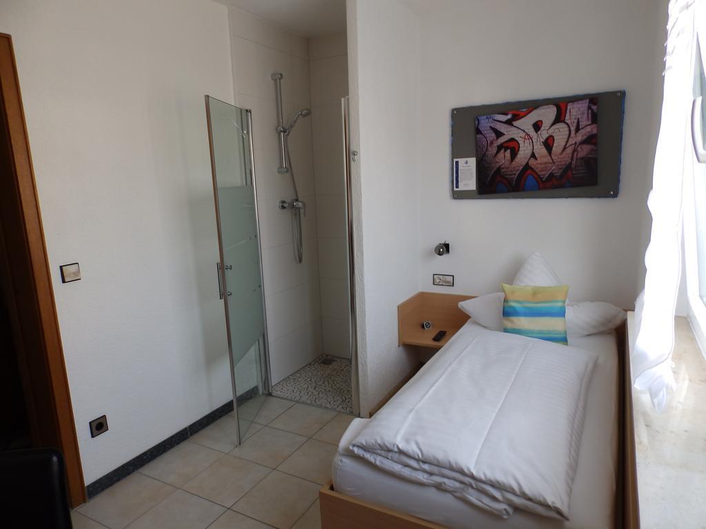 H41 Inn Hotel Garni Freiburg (Adults Only) غوندلفينجن المظهر الخارجي الصورة