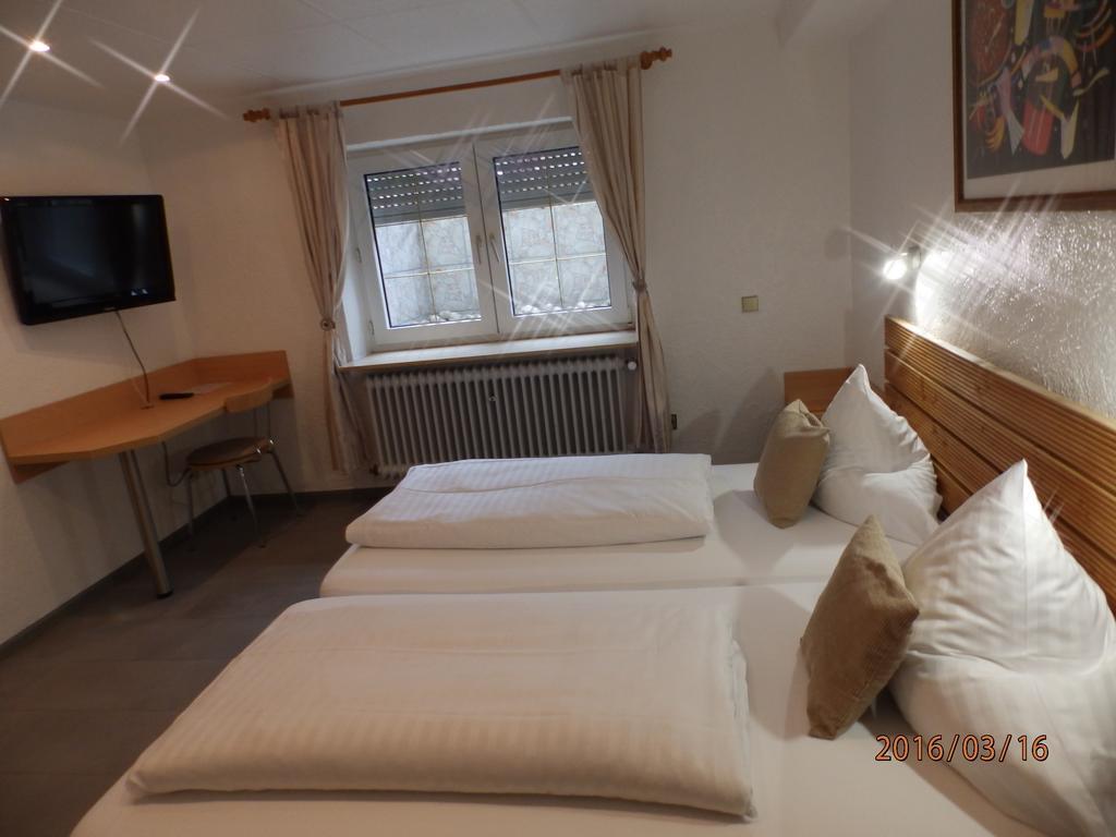H41 Inn Hotel Garni Freiburg (Adults Only) غوندلفينجن المظهر الخارجي الصورة