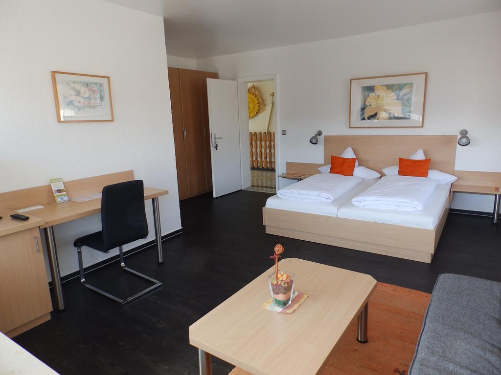 H41 Inn Hotel Garni Freiburg (Adults Only) غوندلفينجن المظهر الخارجي الصورة