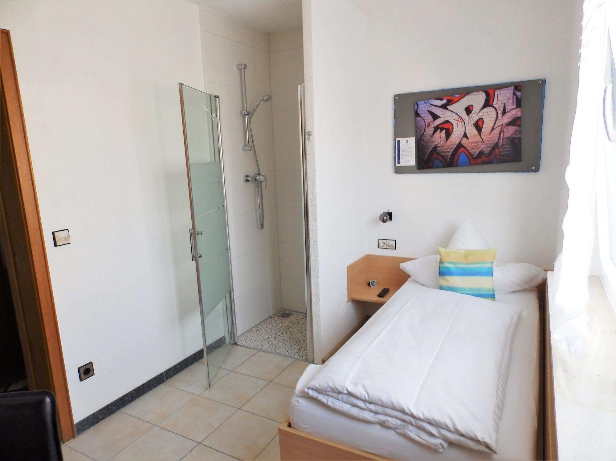 H41 Inn Hotel Garni Freiburg (Adults Only) غوندلفينجن المظهر الخارجي الصورة
