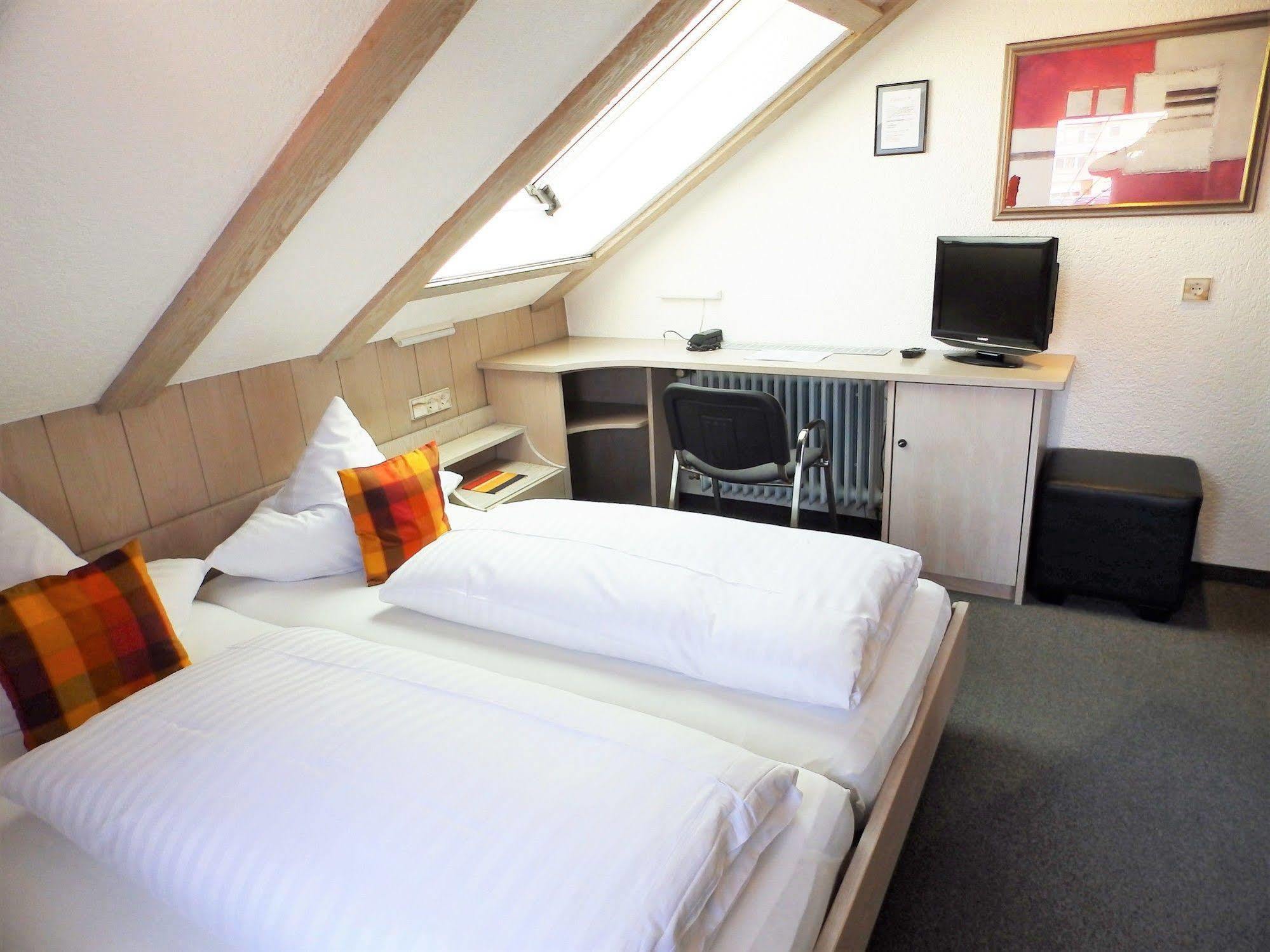 H41 Inn Hotel Garni Freiburg (Adults Only) غوندلفينجن المظهر الخارجي الصورة