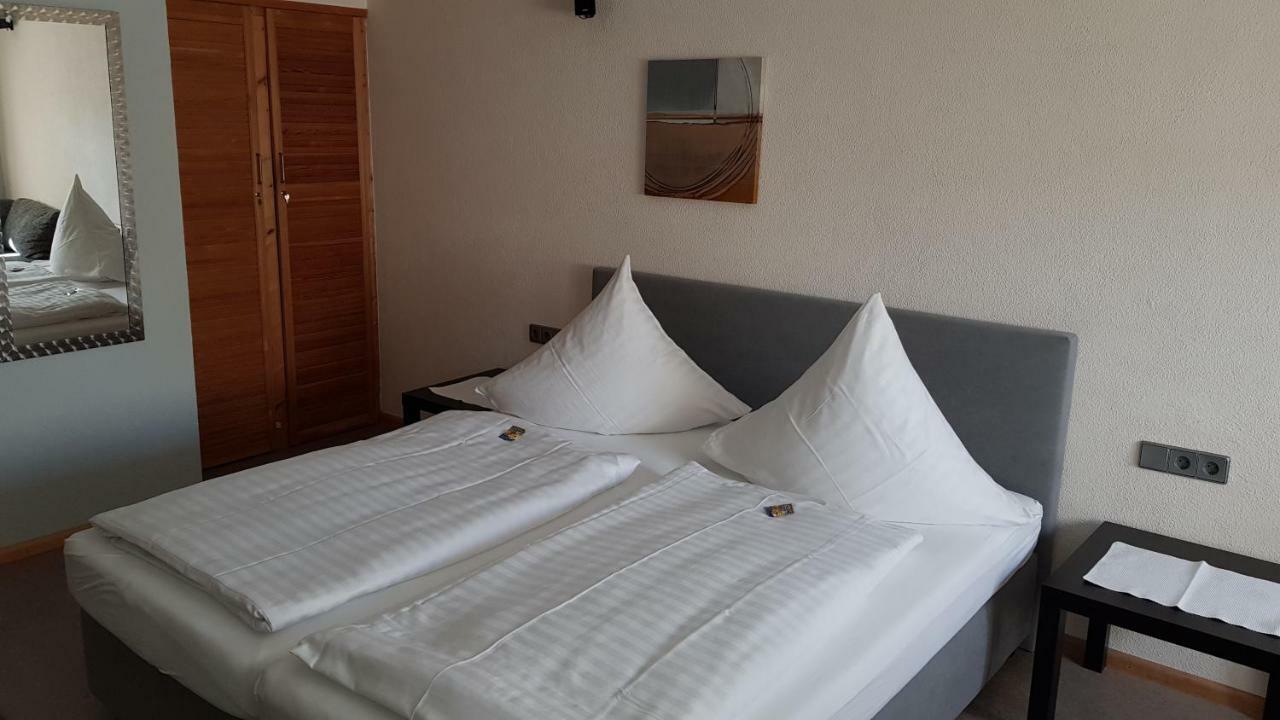 H41 Inn Hotel Garni Freiburg (Adults Only) غوندلفينجن المظهر الخارجي الصورة